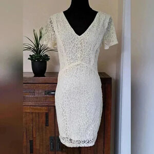 ❤️ Dynamite Cream Lace Dress Short Sleeved Small Lightweight Wedding Formal